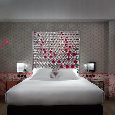 Crayon Rouge - Louvre Palais Royal パリ