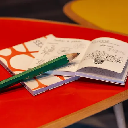 Crayon Rouge - Louvre Palais Royal Hotell