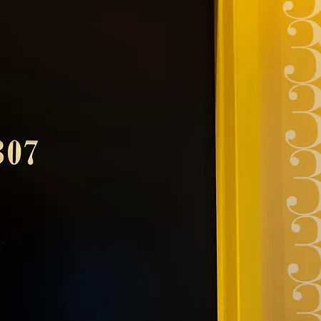 Crayon Rouge - Louvre Palais Royal