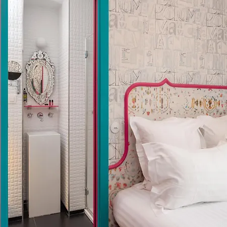 ホテル Crayon Rouge - Louvre Palais Royal 4*