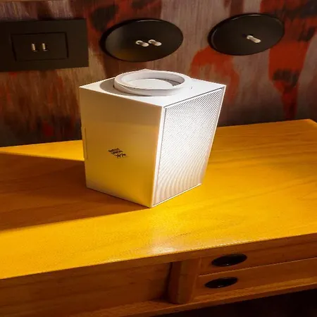 Crayon Rouge - Louvre Palais Royal Paris