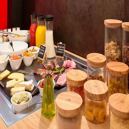 Crayon Rouge - Louvre Palais Royal ホテル パリ