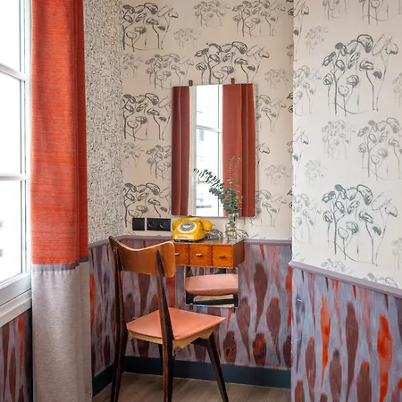 Crayon Rouge - Louvre Palais Royal ホテル