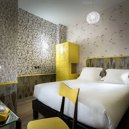 Crayon Rouge - Louvre Palais Royal Paris