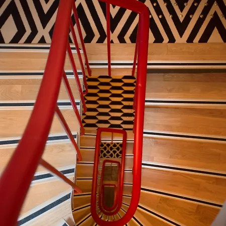 Crayon Rouge - Louvre Palais Royal 4*