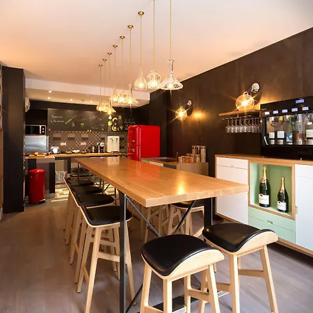 Hotel Crayon Rouge - Louvre Palais Royal 4*