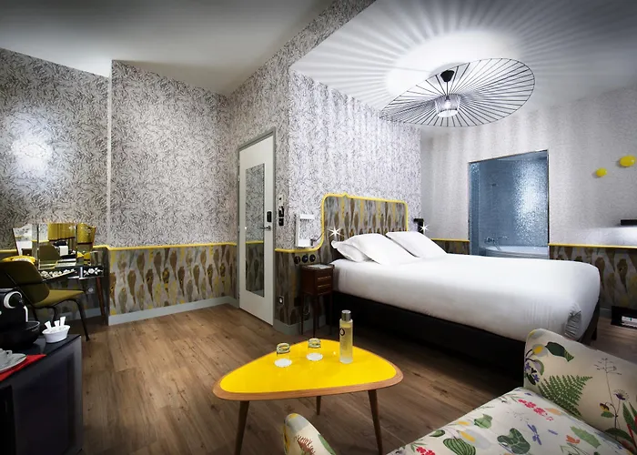 Crayon Rouge - Louvre Palais Royal