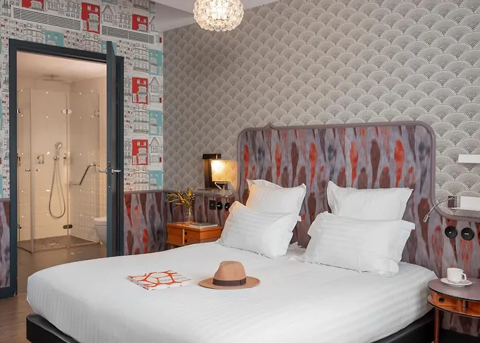 ホテル Crayon Rouge - Louvre Palais Royal 4*