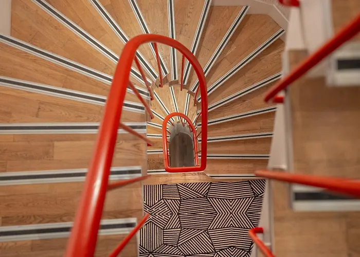 Crayon Rouge - Louvre Palais Royal パリ