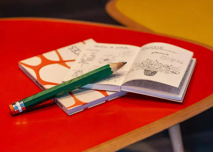 Crayon Rouge - Louvre Palais Royal ホテル