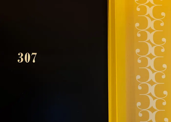 Crayon Rouge - Louvre Palais Royal