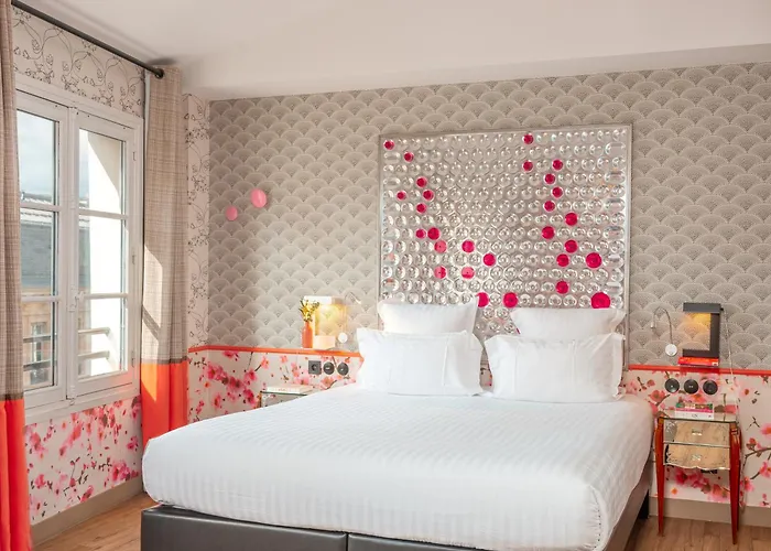 Crayon Rouge - Louvre Palais Royal ホテル