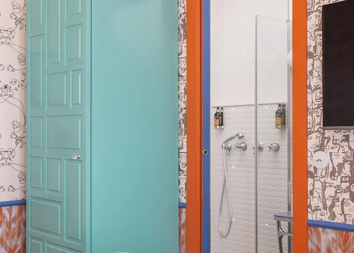 Crayon Rouge - Louvre Palais Royal 4*