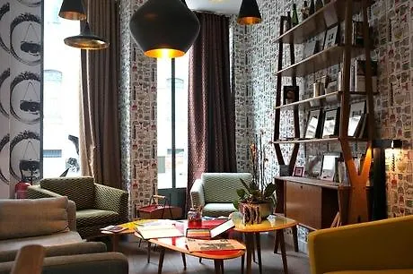 ホテル Crayon Rouge - Louvre Palais Royal パリ