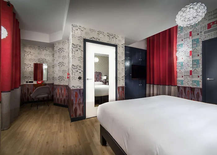 ホテル Crayon Rouge - Louvre Palais Royal 4*