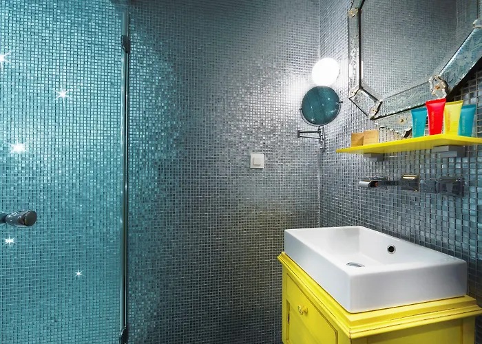 Crayon Rouge - Louvre Palais Royal ホテル