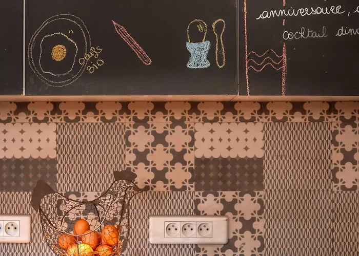 Crayon Rouge - Louvre Palais Royal 4* パリ