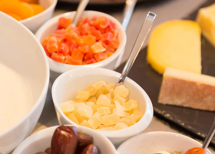 ホテル Crayon Rouge - Louvre Palais Royal 4*