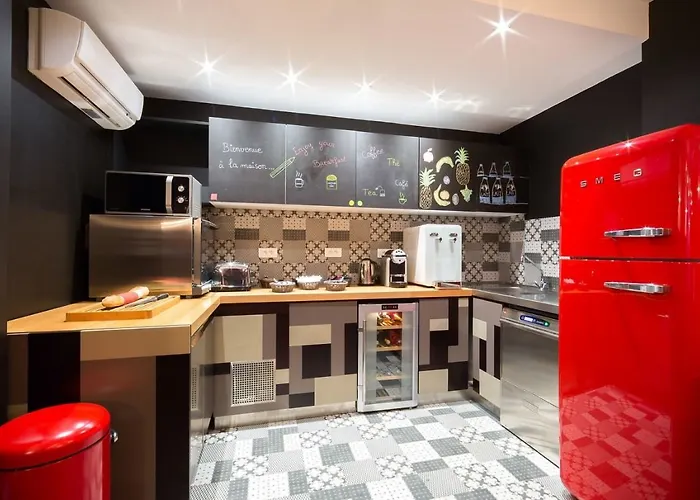 ホテル Crayon Rouge - Louvre Palais Royal 4*