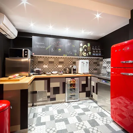 Hotel Crayon Rouge By Elegancia 4*