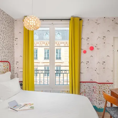 Crayon Rouge - Louvre Palais Royal Париж