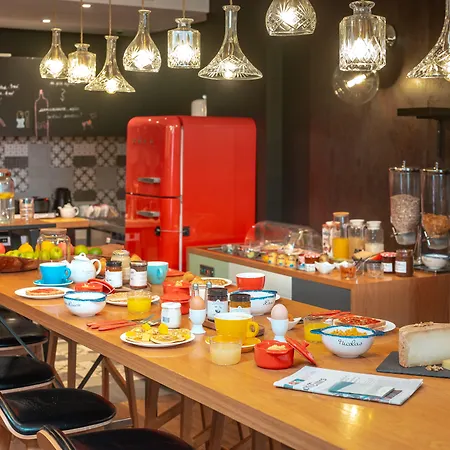 Отель Crayon Rouge - Louvre Palais Royal